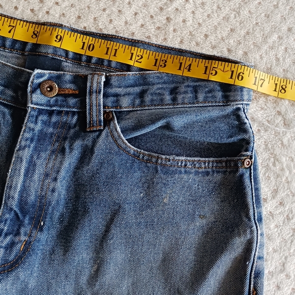 Vintage 90's Bermuda beautiful cut off Distressed Jean shorts - Picture 2 of 11